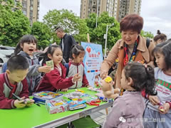 孩子財商如何培養(yǎng)？這個市集東辰娃娃開辦了四屆